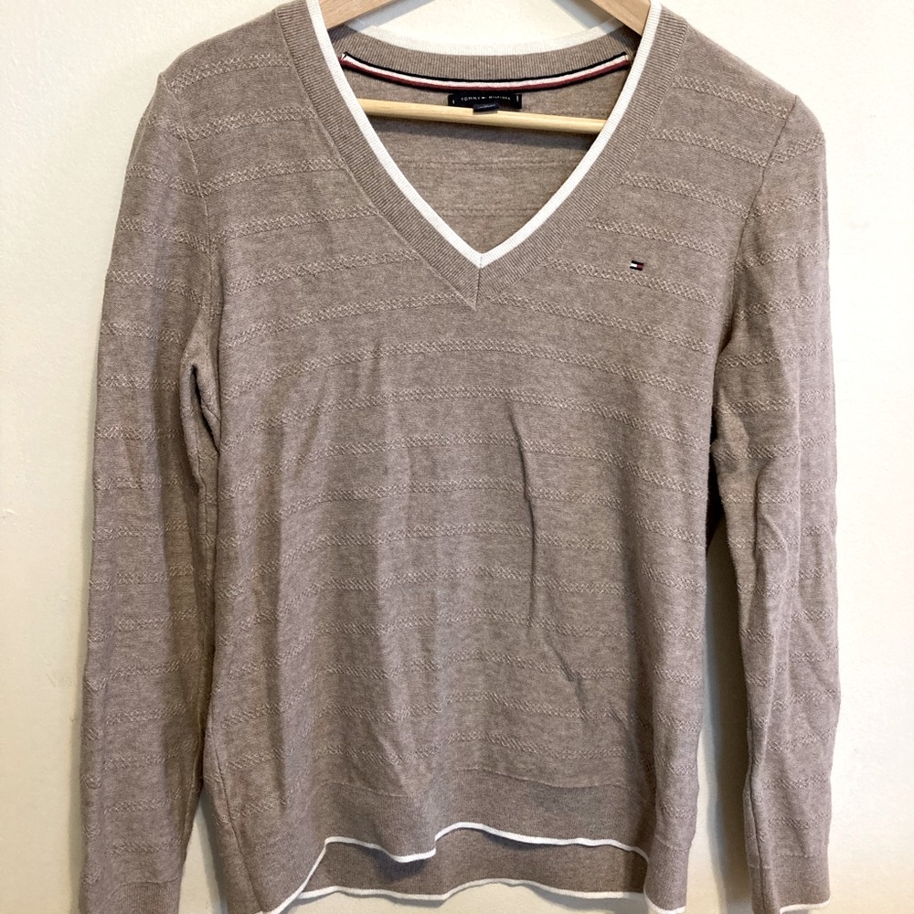 Tommy Hilfiger sweater with trim